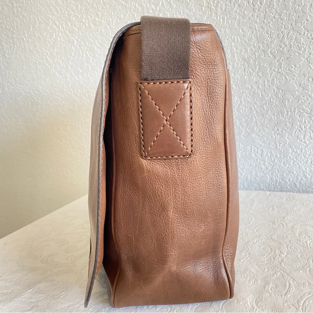 Tod’s Leather Messenger Flap Bag
